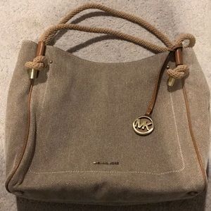 Michael Kors - Isla Style Textured Grab Bag